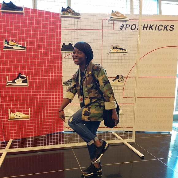 Meet your Posher, Roberta - Picture 2 of 8